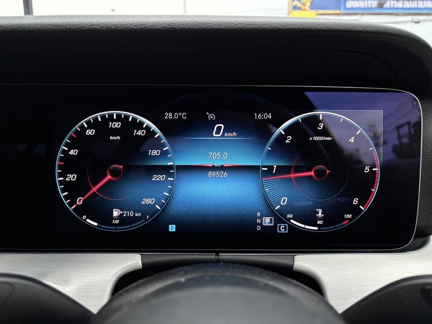รหัสรถ KPV565 2022 MERCEDES BENZ E220d AMG SPORT 8