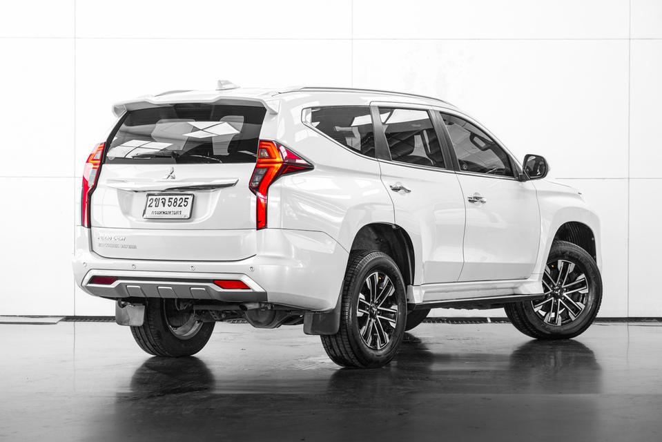 2021 MITSUBISHI PAJERO SPORT 2.4 GT Plus SUV สีขาว เลขไมล์ 106241 กม.