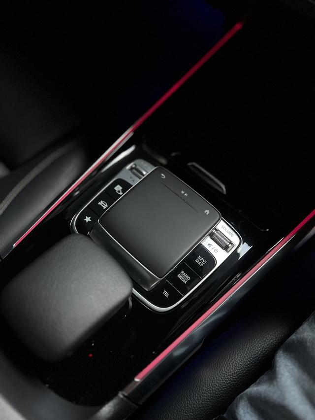Benz GLB Progressive 8