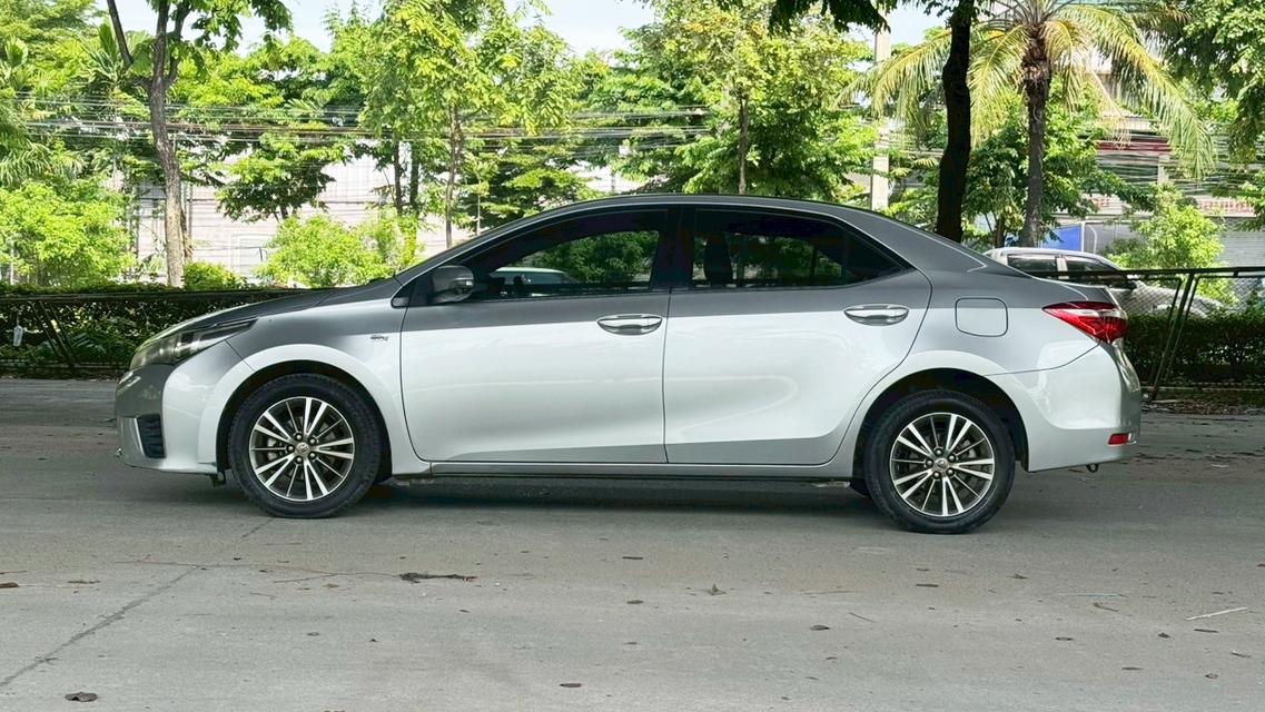 Toyota ALTIS 1.8 E AT ปี 2015  รถสวยขับดี ฟรีดาวน์ พร้อมใช้งาน 8