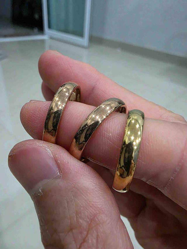 A.ขายเหมาๆ แหวน 3 วง ของสะสม สวยหายาก ขายเป็นชิ้นงาน ตามสภาพ ไม่ได้รับประกัน  พร้อมส่ง
