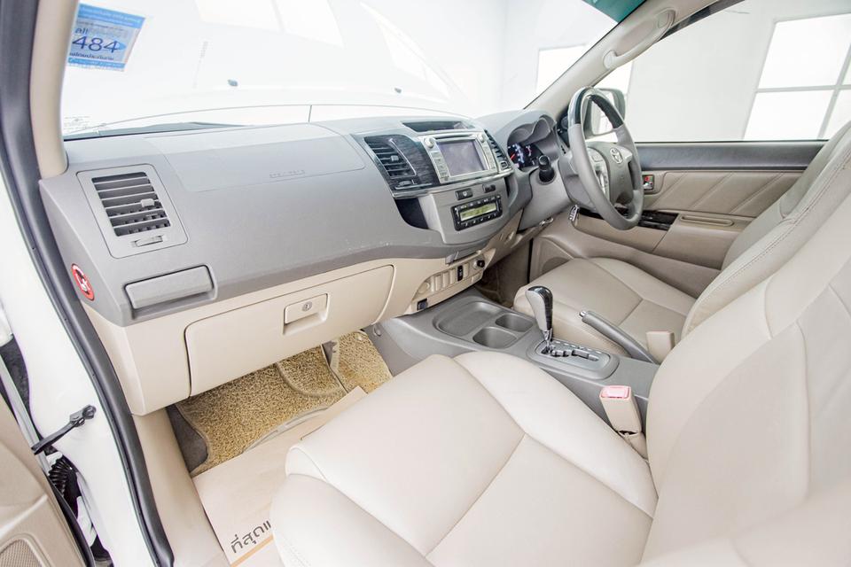 รหัสรถ 1D712 FORTUNER 2.7 V CNG 2011 12