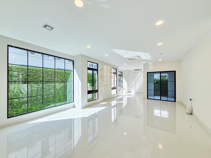 Luxury House for Sale Nantawan Rama 9 – New KrungthepKreetha 4
