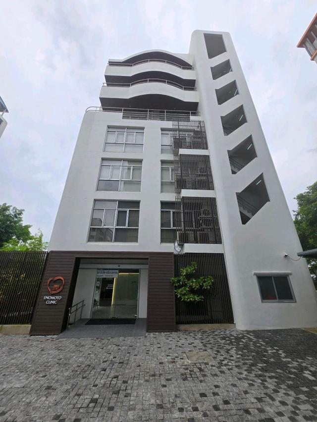 อาคารสำนักงานให้เช่า 8 ชั้น พร้อมลิฟต์ ศรีนครินทร์ 40 ไลน์ไอดี ✅ @ibx7531n 1