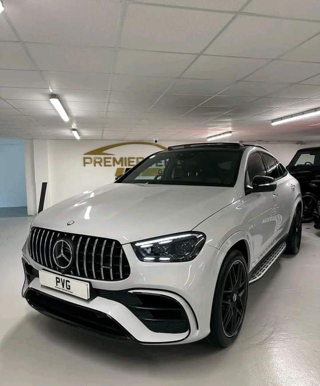 Mercedes-Benz GLE-Class สีขาว 4