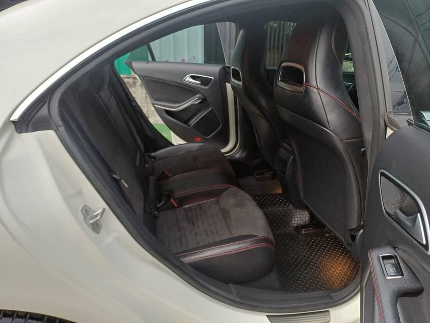 2015 BENZ CLA250 AMG หลังคาแก้ว TOP สุดๆ มือเดียว บุ๊คเซอร์วิสครบ 16