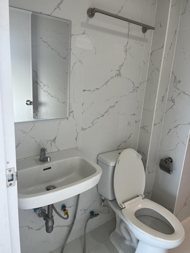 อาคารพาณิชย์ ทำเลโคตรดี ห้องมุม 4ชั้นครึ่ง 36 ตรว. 4 ห้องนอน 4ห้องน่ำ1ชั้นลอย พร้อมพื้นที่ว่างด้านข้าง 12