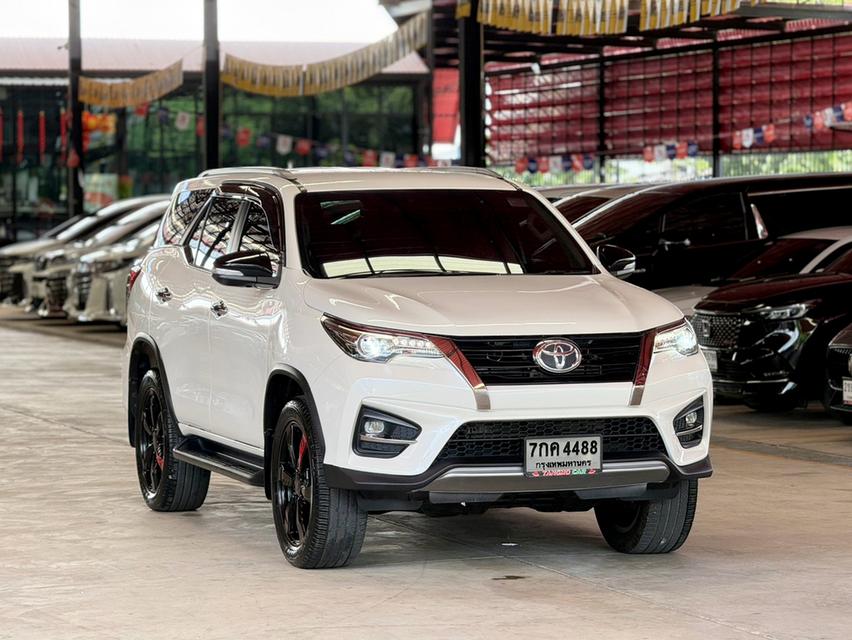TOYOTA FORTUNER 2.4 V ปี 2017 รูปย่อยที่ 3