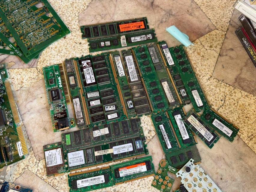 แผงวงจรอิเล็กทรอนิกส์ รูปย่อยที่ 2