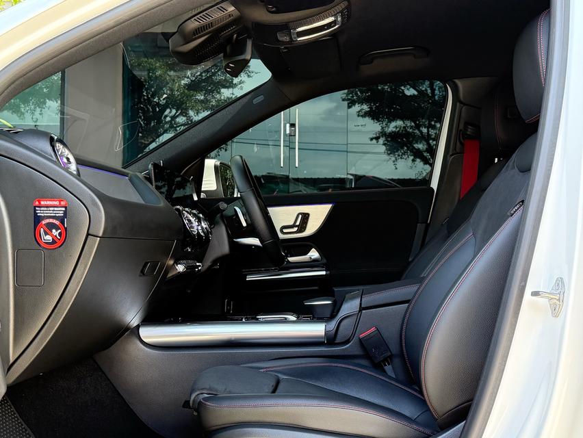 2022 BENZ GLA35 รถมือเดียวออกป้ายแดง สภาพป้ายแดง รถวิ่งน้อยเพียง 40,000 กม ไม่เคยมีอุบัติเหตุครับ 13