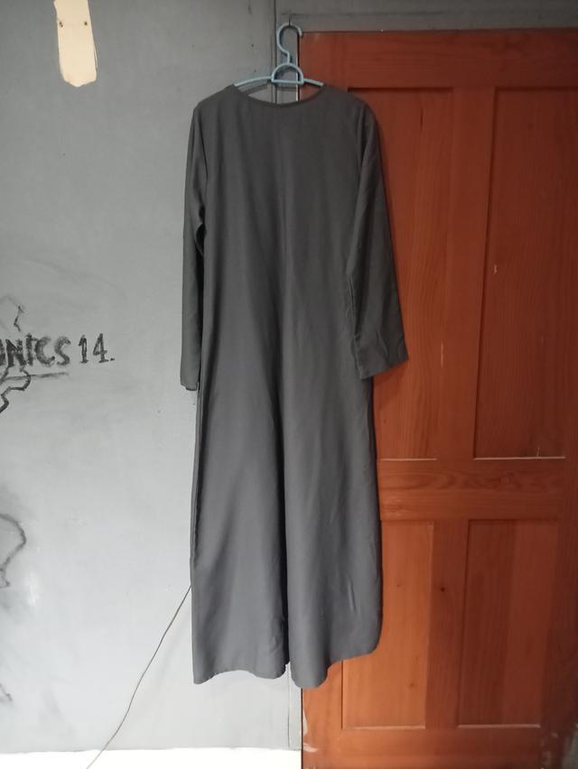 ชุดเดรสยาวสีเทา (Abaya / Jubah / Maxi Dress) รูปที่ 3