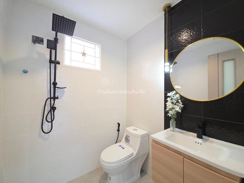 หมู่บ้านเอกวิน ถนนเลียบคลองสอง 11