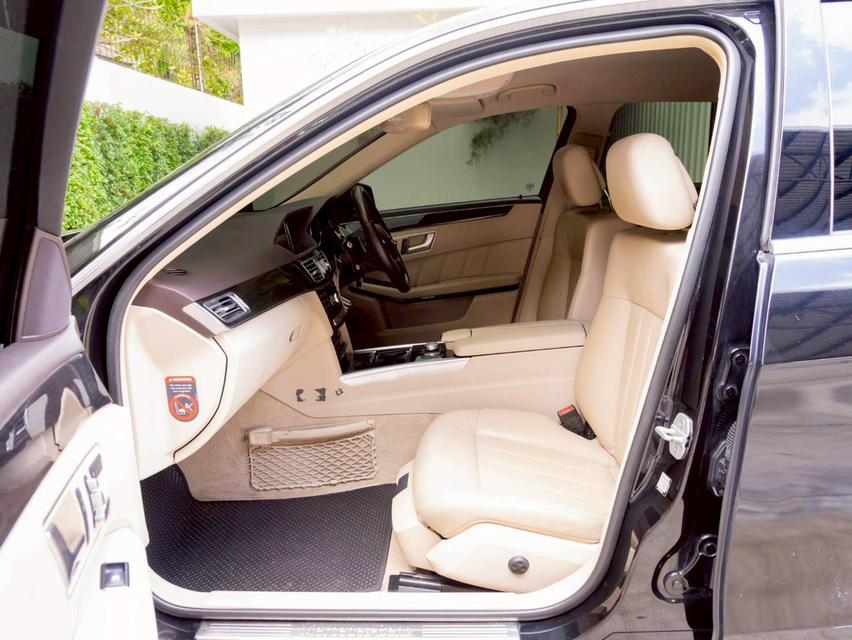 Mercedes-Benz E300 2.1 Exclusive Bluetec Hybrid (W212)  ปี 2014 จด 2017 15
