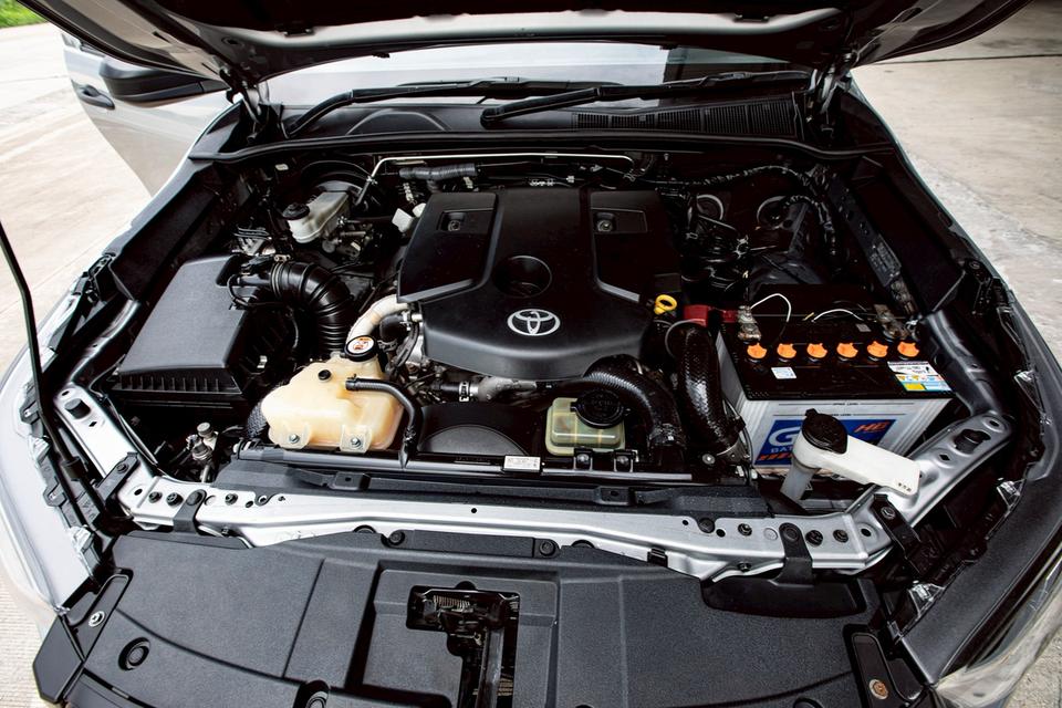 TOYOTA HILUX REVO 2.8 ENTRY STANDARD CAB ปี 2022 สีเทา  11