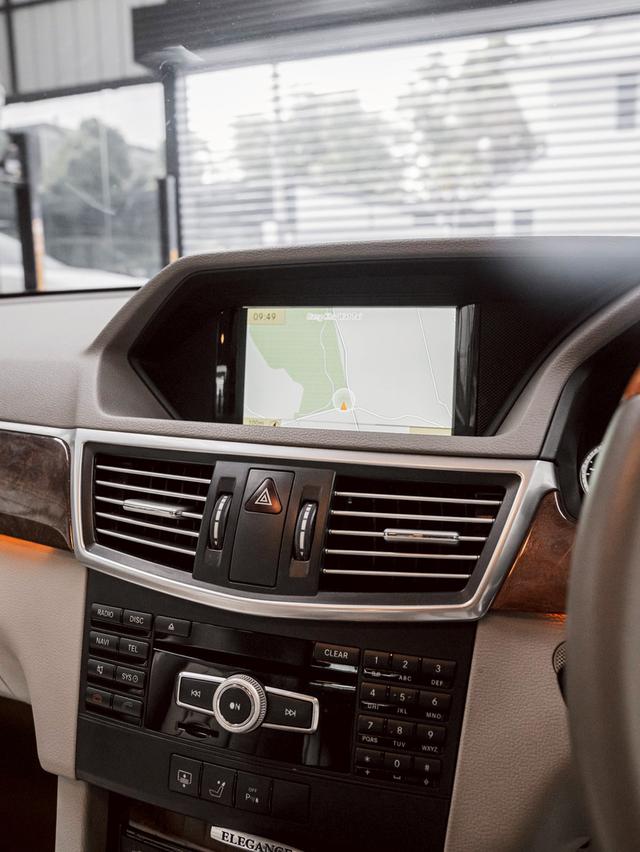 รหัสรถ 67GG5082 Benz E250 CDI W212 Elegance ปี 2012 16