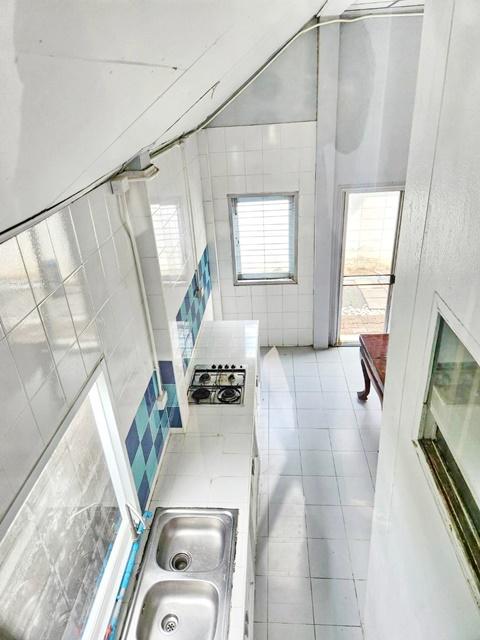 ซ.ประชาชื่น 1-8 มจพ. 4.5 กม. MRTบางซื่อ1.5 กม. 3-4นอน 60ตรว. 200ตรม. สะพาน99 450ม. บ้านเดี่ยว 2ชั้น 2น้ำ เกทเวย์ แอท บาง 6