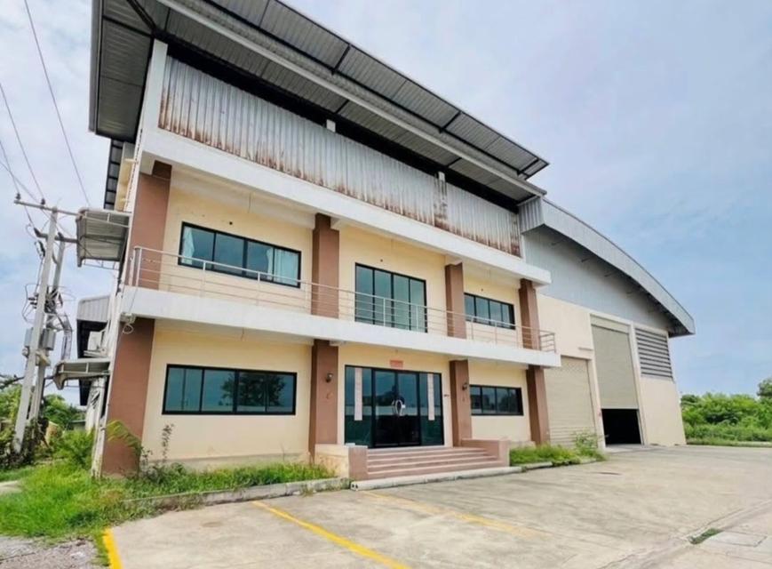 ให้เช่าโกดัง โรงงาน พร้อมสำนักงาน 3 ชั้น / ทำเล พระราม 2 ตำบลนาดี อ.เมือง สมุทรสาคร / จากถนนพระราม 2 เข้ามาไม่ไกล / พื้นที่ใช้สอยรวม 3450 ตารางเมตร 9