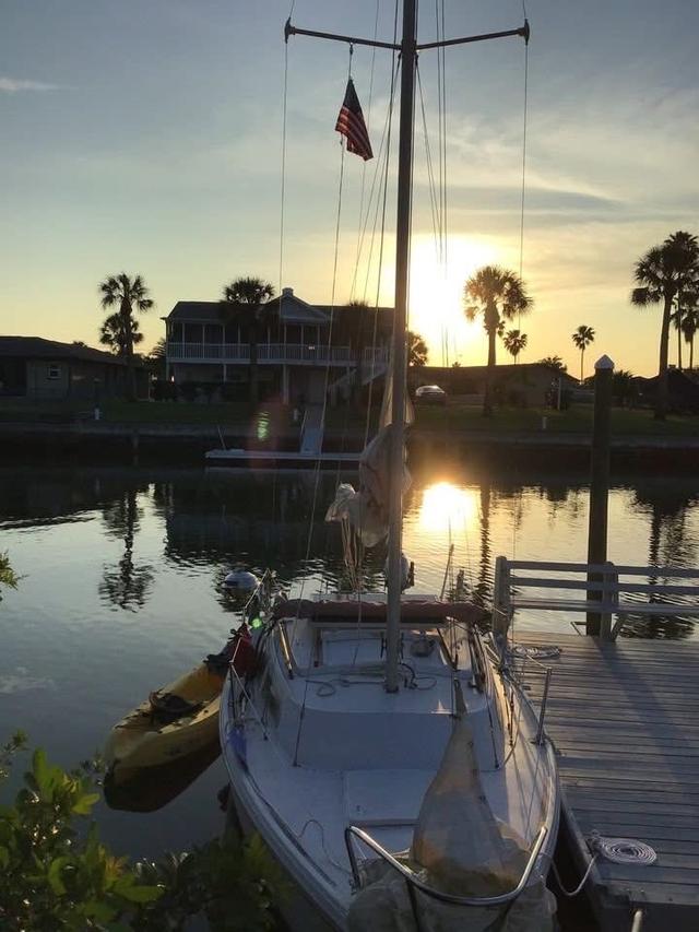 เรือใบ Catalina 22ft. ปี 1981 สวยมาก 5