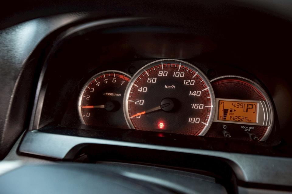 Toyota Avanza 1.5S ปี 2013 Auto สีขาว สภาพดี รูปที่ 16