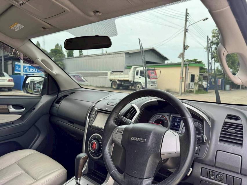 ขาย Isuzu MU-X 3.0DVD ปี15 8