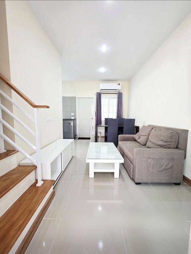 ให้เช่าทาวเฮ้าส์ 2 ชั้น หมู่บ้านโกเด้นทาวน์ พหลโยธิน-วิภาวดี ติดกับโรงกษาปณ์,ฟิวเจอร์ พื้นที่16.2ตร.ม. 2นอน 2น้ำ 2ที่จอดรถ เฟอร์และเครื่องใช้ไฟฟ้าคร 2