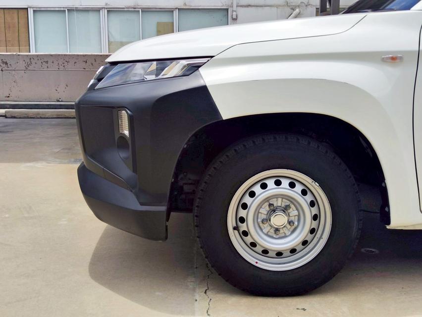 รหัสรถ CAT4598 2021. Mitsubishi Triton 2.5 GL เกียร์ธรรมดา