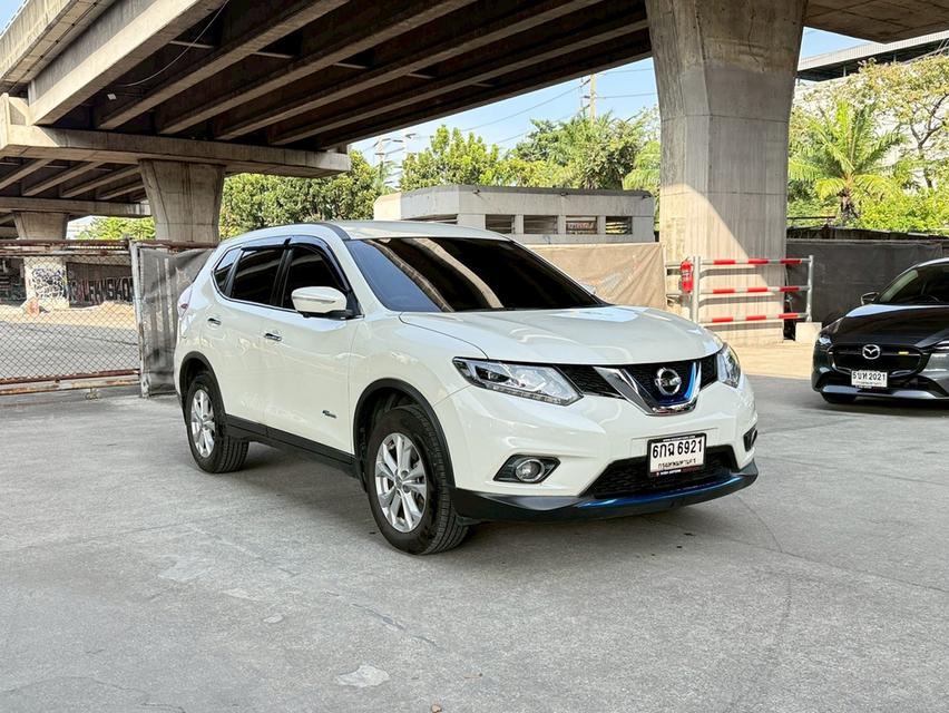 ขายรถ nissan  X-Trail 2.0 HYBRID ปี 2017 สีขาว เกียร์ออโต้