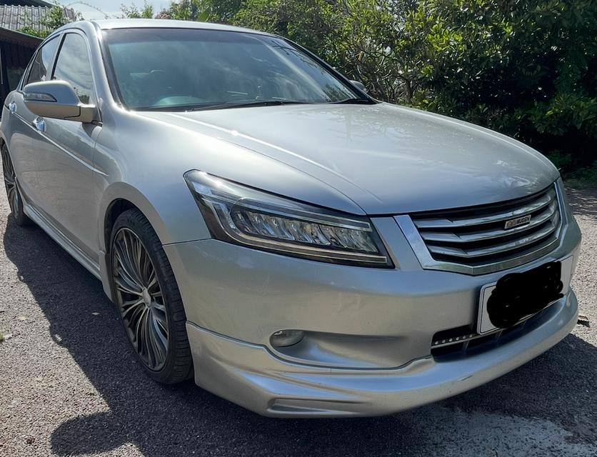 ชุดแต่งไฟหน้า, ไฟท้าย Honda Accord G8 