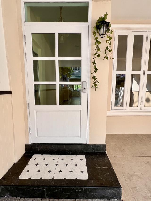 ทาว์เฮาส์ 4 นอน 3 น้ำ ติดถนนติวานนท์ ตรงข้าม ร.ร.พระหฤทัยนนท์บุรี 8