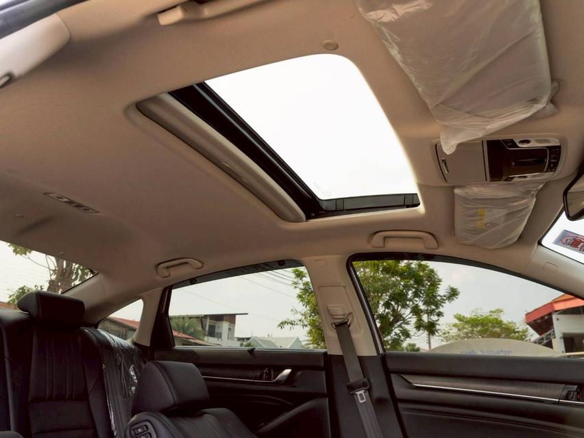 ขาย Honda Accord 2.0e:hev ปี22 18