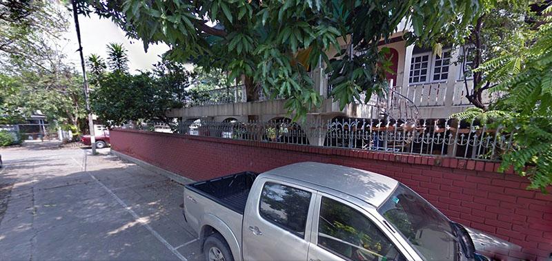 ขายบ้าน ทำเลทอง ซอยประชาชื่น35 ถนนประชาชื่น แขวงวงศ์สว่าง เขตบางซื่อ กรุงเทพ ขนาดพื้นที่ 90 ตร.วา เทียบเท่ากับอาคารพาณิชย์ 5หลังจากปากซอย 3