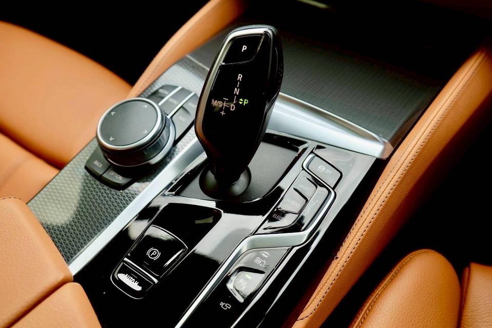 รหัสรถ PR1947 Bmw G30 530e LCI M Sport Package ปี 2022 14