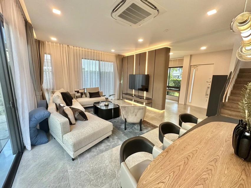 Luxury Family House for Rent หมู่บ้านมัณฑนา กม.15 18