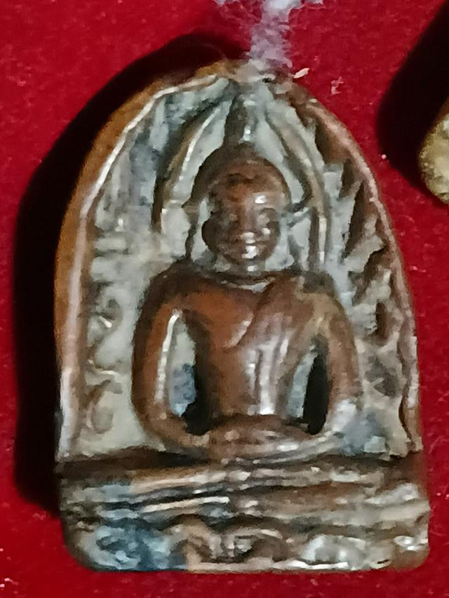 พระซุ้มกอพิมพ์ใหญ่กรุฦษี