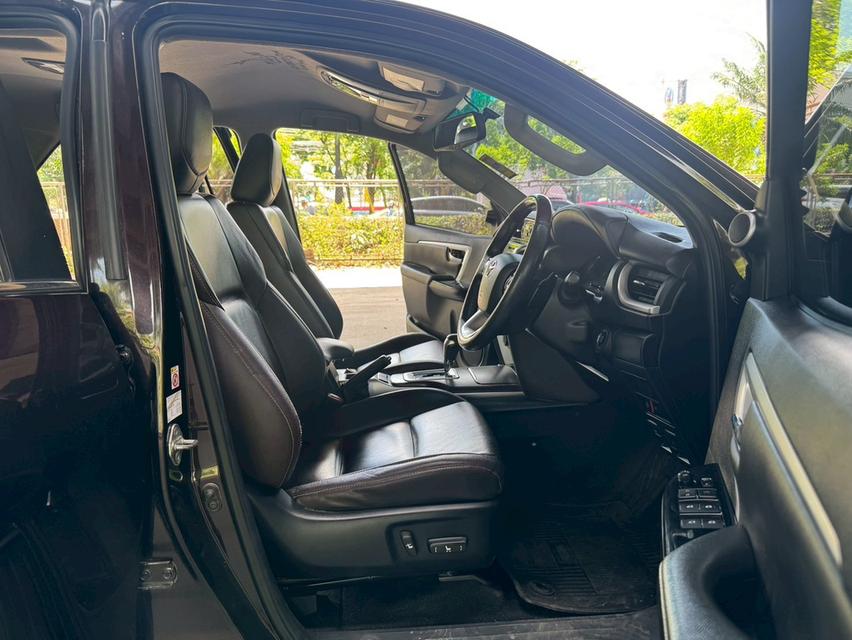 Toyota Fortuner 2.4 V AT ปี 2016 รถสวย ไมล์น้อย 92,xxx km. 14