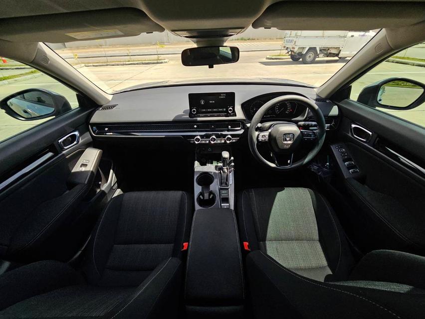 NEW HONDA CIVIC FE Sedan 4dr EL CVT FWD 1.5 Y22. สีเทา    เกียร์ออโต้  14