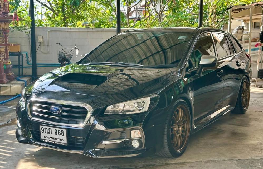 Subaru Levorg สีดำ