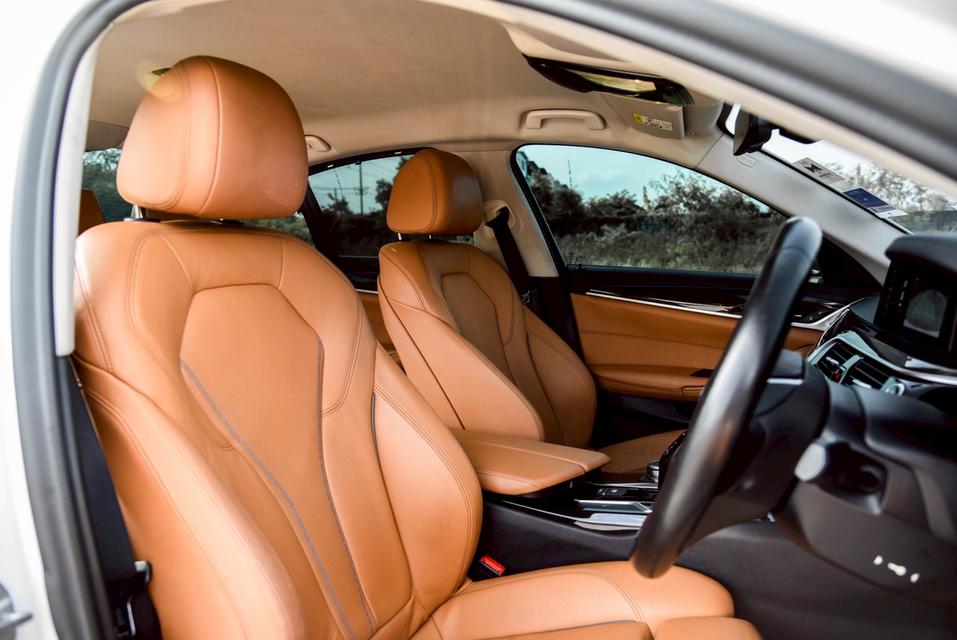 รหัสรถ CBL8870 BMW 520D 2.0 Sport [G30] AT 2018 11
