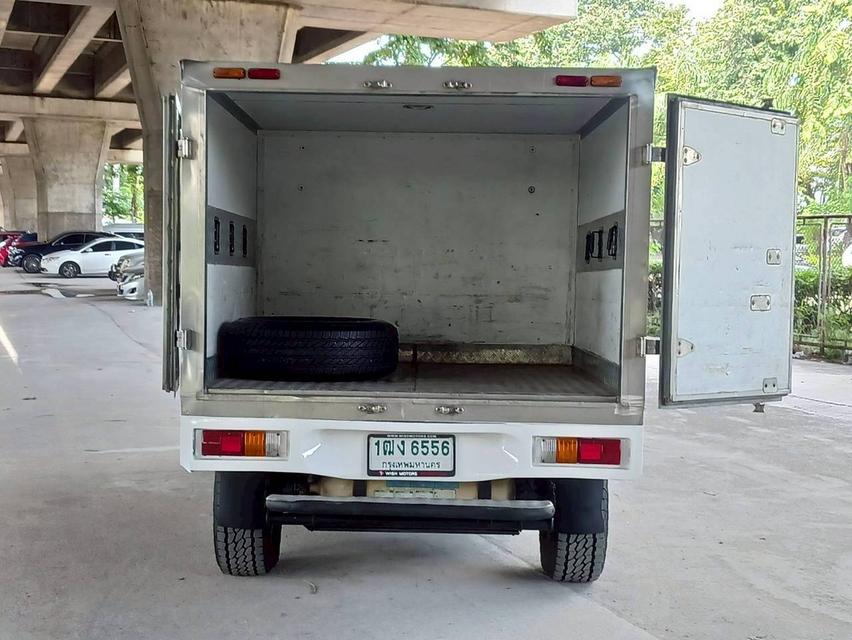ขายรถ Toyota Vigo 2.5E CAB ตู้ทึบ ปี 2014 สีขาว เกียร์ธรรมดา 14