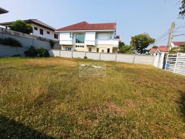 ขายที่ดินถมแล้วแปลงมุม 101.3 ตรว. เฉลิมพระเกียรติ์ ร.9 ซอย 62 หมู่บ้านบารเมษฐ์ พร้อมใบอนุญาตก่อสร้างบ้านโมเดิร์น ใกล้เมก 6