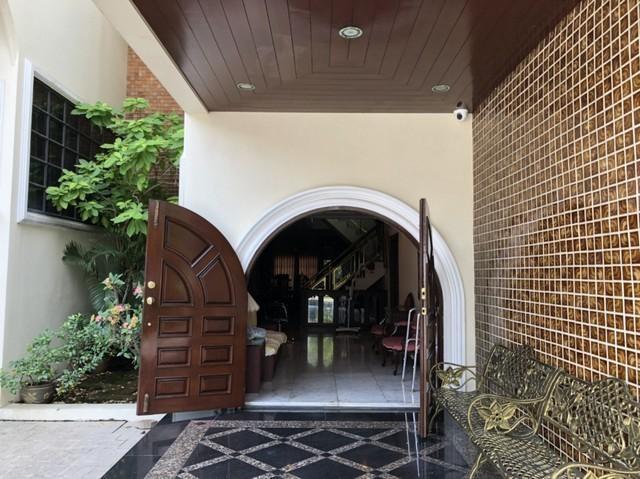 ให้เช่าบ้านเดี่ยว 2 ชั้น 208 ตร.ว. ย่านสาทร สวนพลูซอย 6 ใกล้ BTS ช่องนนทรี และ MRT ลุมพินี 2