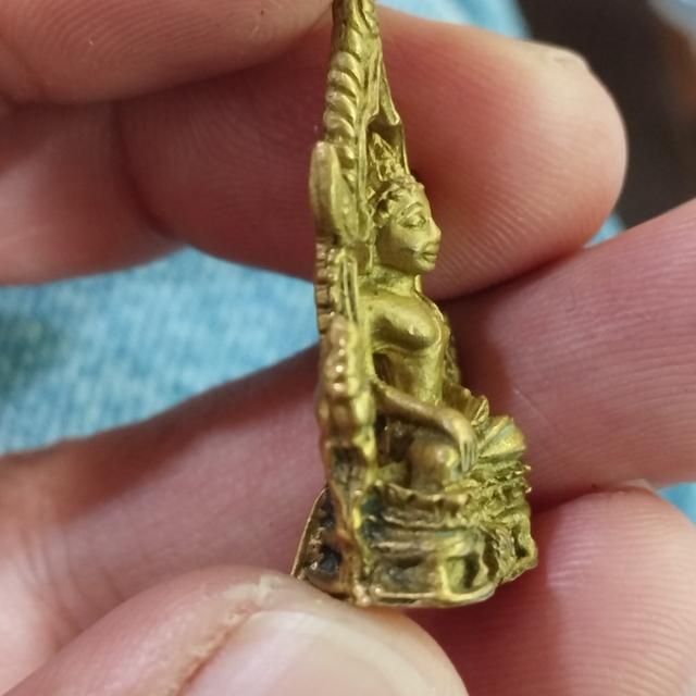 หลวงพ่อเพชรวัดท่าหลวงจังหวัดพิจิตร