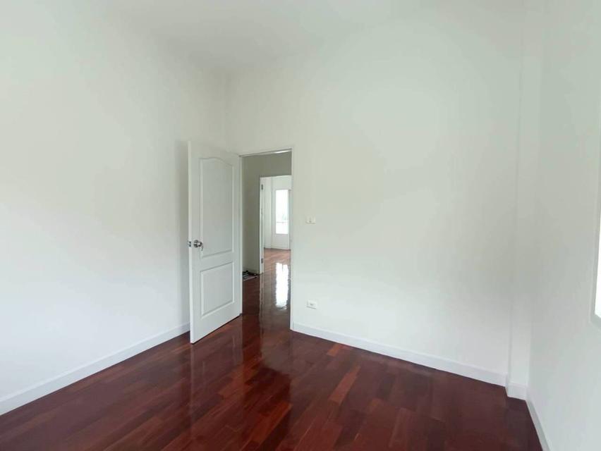 บ้านเดี่ยวหลังมุม ปิยวรารมย์ 4 แหล่งเจริญ 12