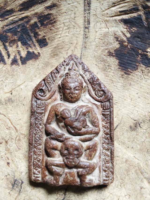 พระเครื่องหลายรุุ่นหลายราคา รูปที่ 10