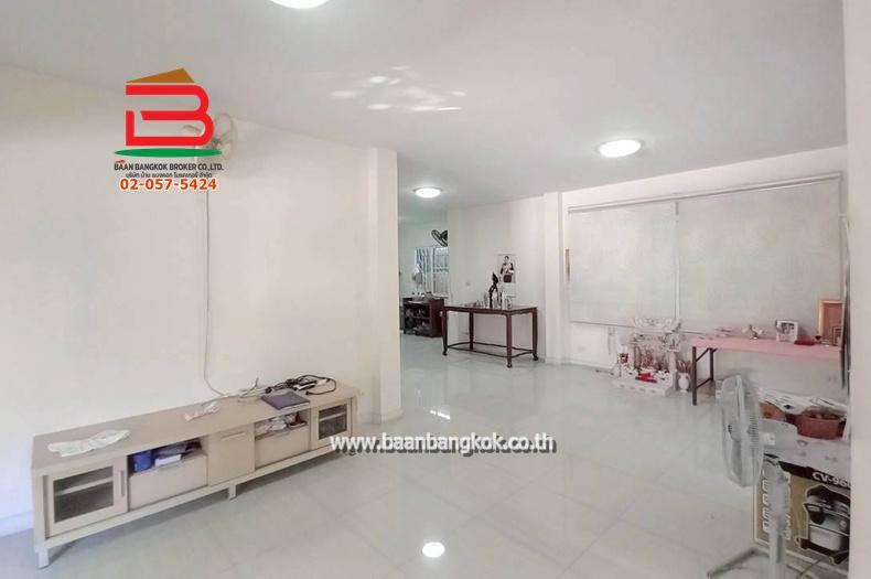 บ้านเดี่ยว หมู่บ้านอรุณวรรณ 4 (ใกล้สำนักงานเขตคลองสามวา) เนื้อที่ 41.4 ตรว. แขวงบางชัน เขตคลองสามวา 6