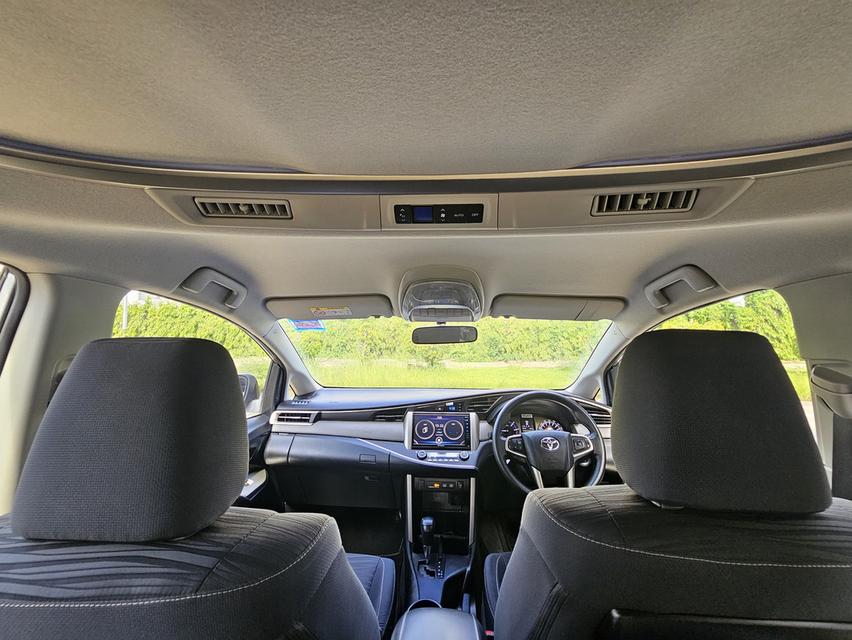 Toyota Innova 10