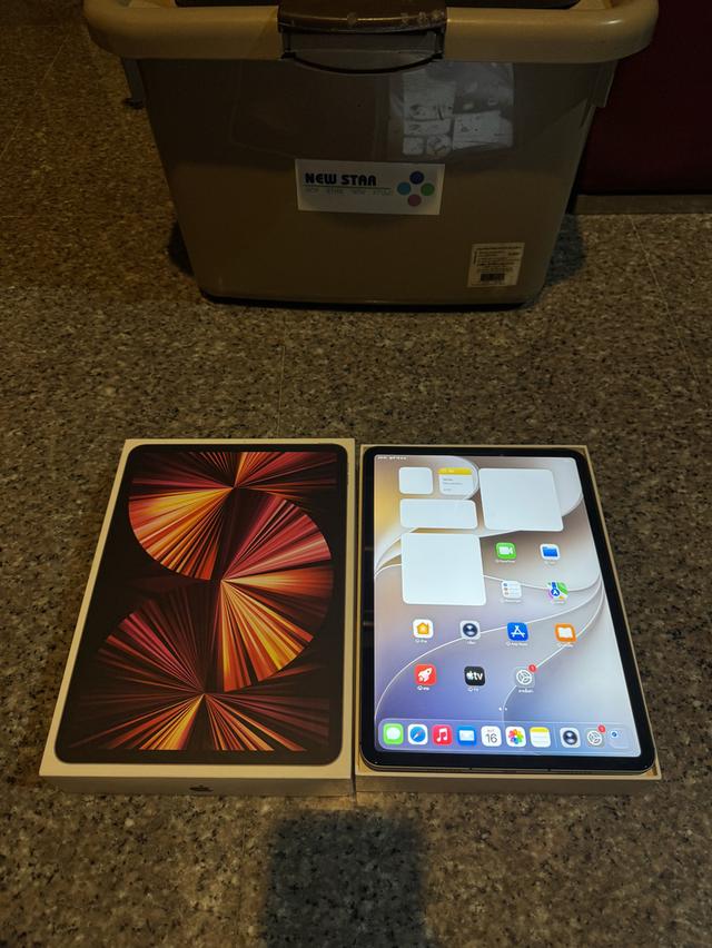 ขายiPadPro11นิ้วM1สีดำ512กิ๊กWifi Celluer ใส่ซิมได้มีกล่องจอไม่เหลือฃไม่มีจุดเดทยุดไบร้หายาห