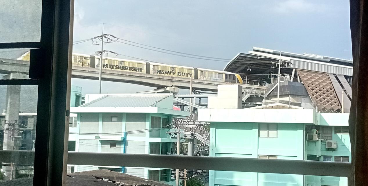 ลดสุด : ขายหรือให้เช่าห้องสวยในลิพวิ่งเพลสคอนโด ปากซอยลาดพร้าว 140 ติดสถานีบางกะปิ พิเศษเหลือเพียงเดือนละ4,800บาทเท่านั้น 14