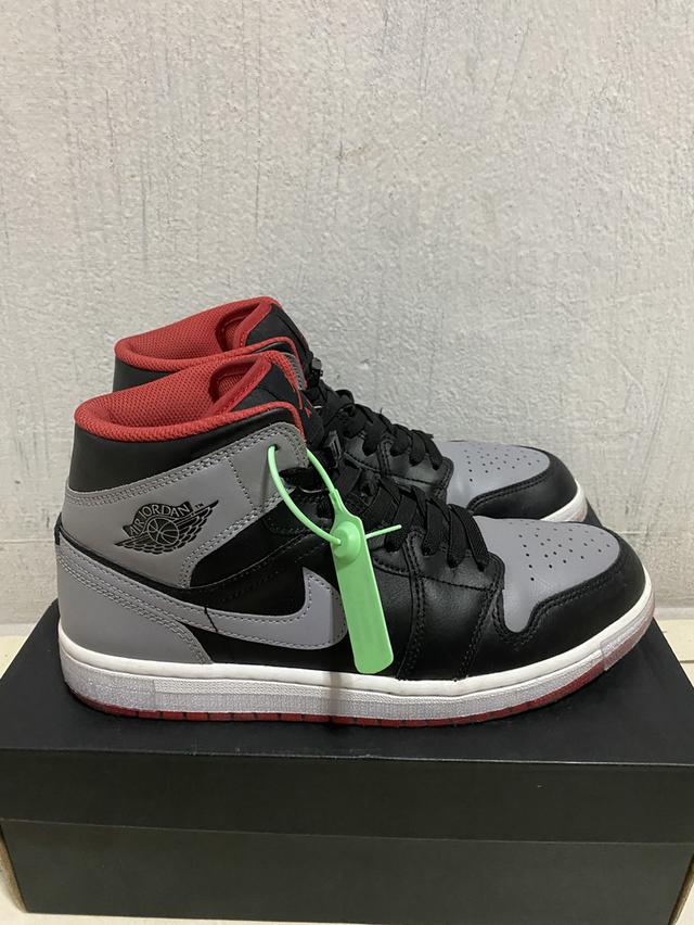 Jordan 1 Mid Bred Shadow