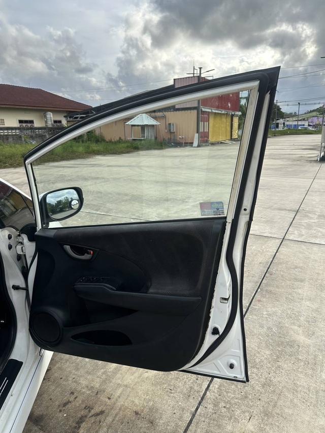 (แจ้งรหัสรถ BK5056) Honda Jazz 1.5 SV💥ปี2008💥 รูปที่ 17